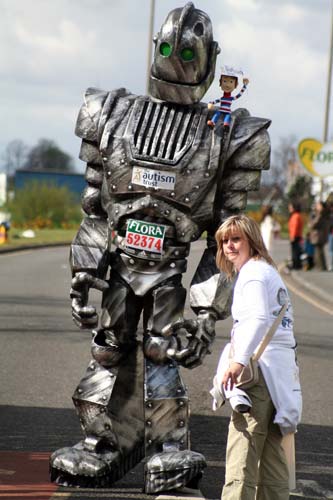 Huge iron giant robot marathon costume