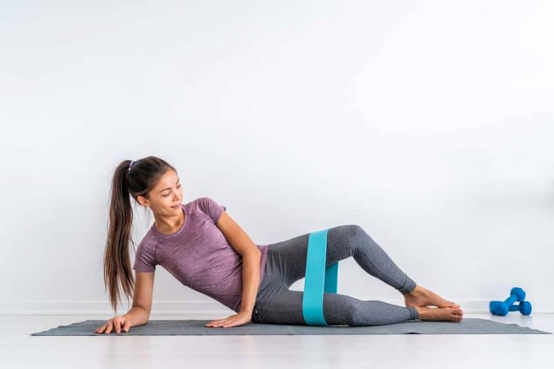 Clamshell Exercise (Should You Do It?) - Elite Feet